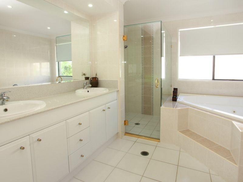 Benowa QLD 4217