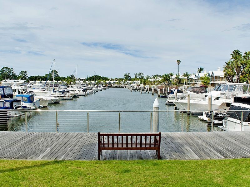 2271 Banksia Lakes Drive, Sanctuary Cove QLD 4212