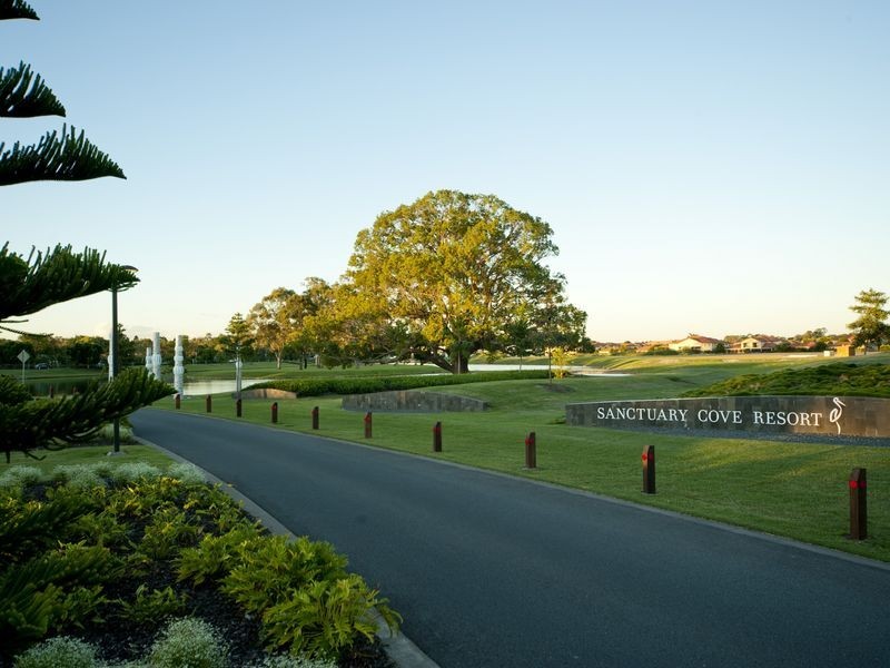2271 Banksia Lakes Drive, Sanctuary Cove QLD 4212
