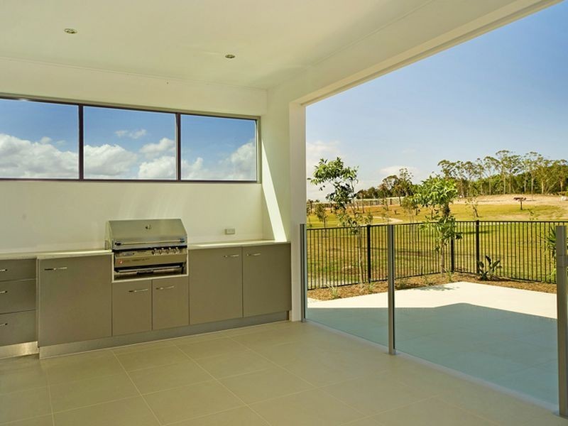 2272 Banksia Lakes Drive, Sanctuary Cove QLD 4212