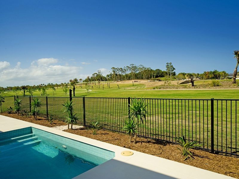 2272 Banksia Lakes Drive, Sanctuary Cove QLD 4212