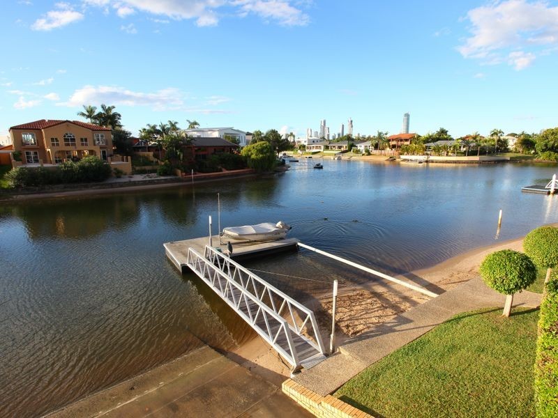 13 Wombat Court, Benowa QLD 4217