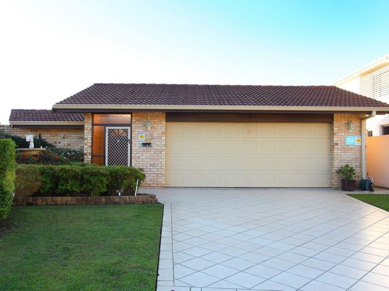 13 Wombat Court, Benowa QLD 4217