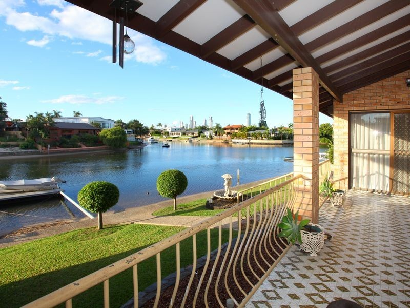 13 Wombat Court, Benowa QLD 4217