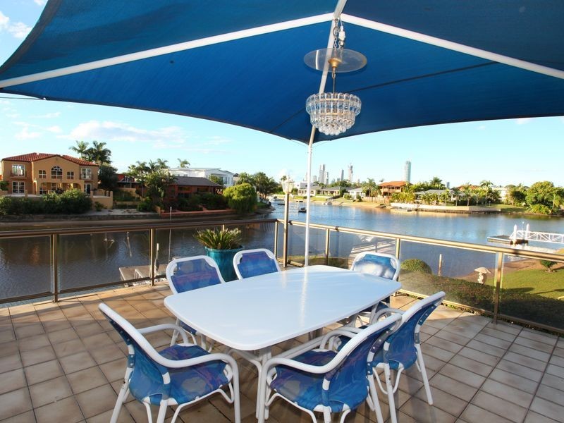 13 Wombat Court, Benowa QLD 4217