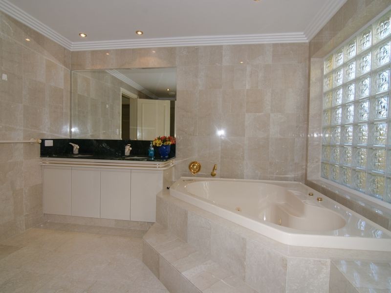 112 The Point Surfers Waters Cotlew St, Southport QLD 4215