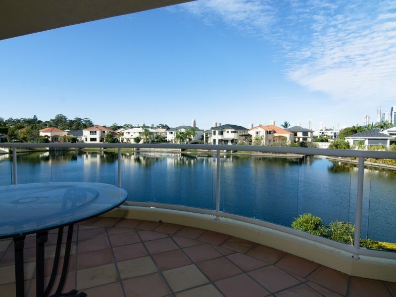 112 The Point Surfers Waters Cotlew St, Southport QLD 4215