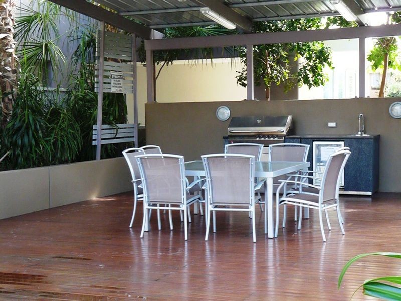 46/47 Darrambal Street, Surfers Paradise QLD 4217