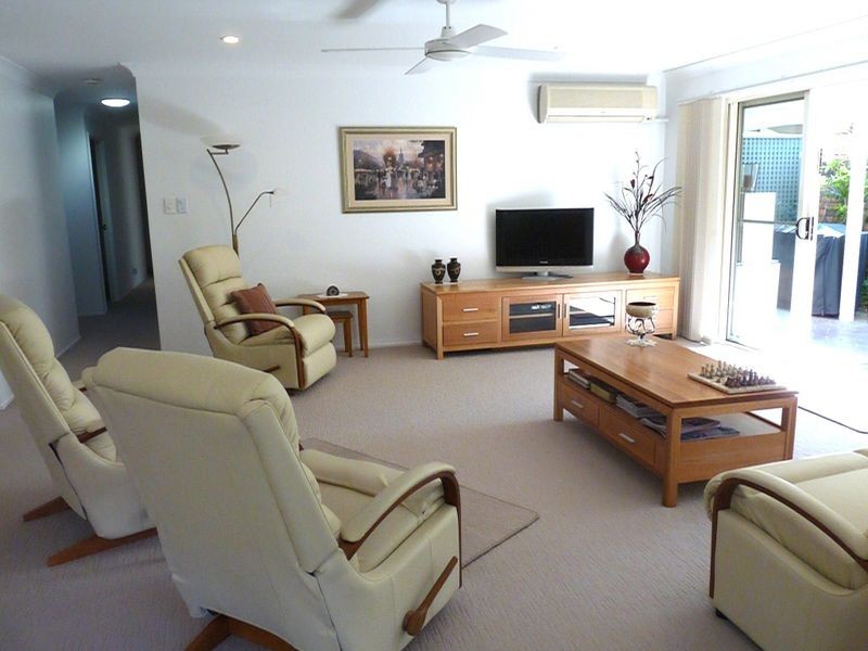 5 Jaguar Drive, Bundall QLD 4217