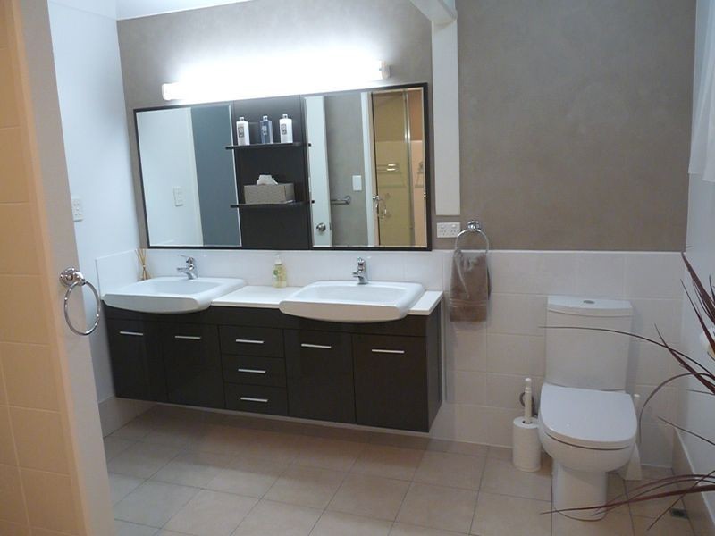 5 Jaguar Drive, Bundall QLD 4217