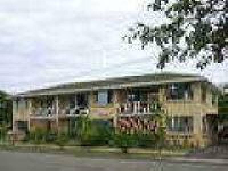 6/120 Stanhill Drive, Chevron Island QLD 4217