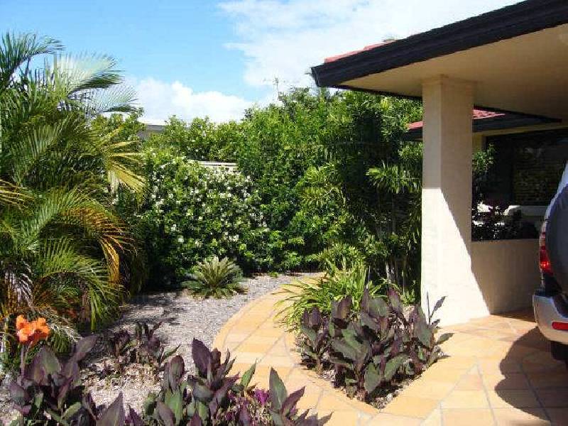 45 Amalfi Drive, Isle Of Capri QLD 4217