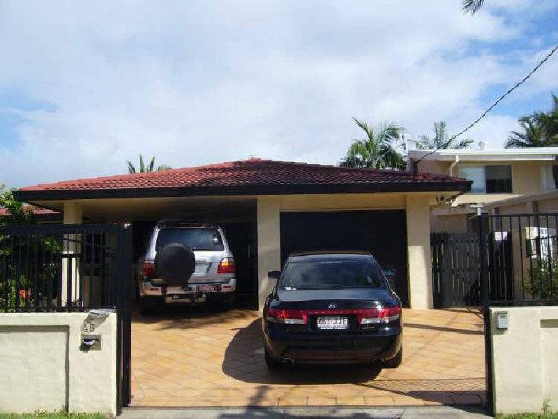 45 Amalfi Drive, Isle Of Capri QLD 4217