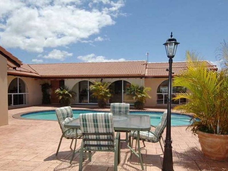 68 Manly Drive, Robina QLD 4226