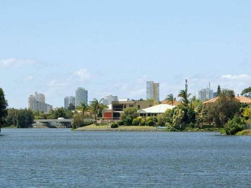68 Manly Drive, Robina QLD 4226