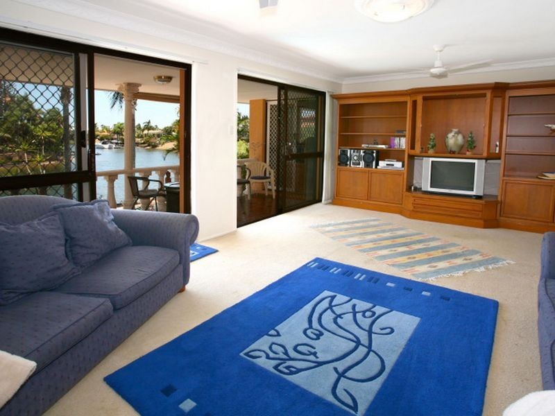 94 Campbell Street, Sorrento QLD 4217
