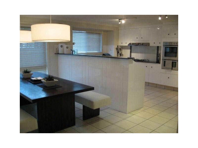 28 Cypress Drive, Broadbeach Waters QLD 4218