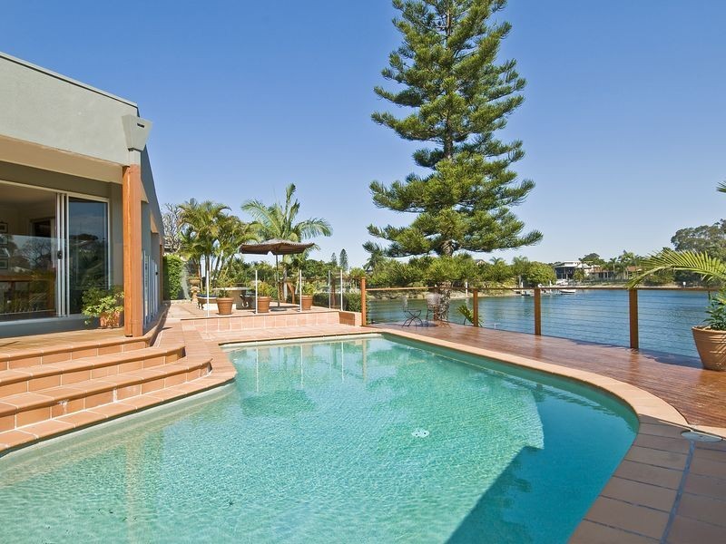 79 River Crescent, Broadbeach Waters QLD 4218