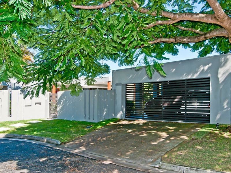 79 River Crescent, Broadbeach Waters QLD 4218