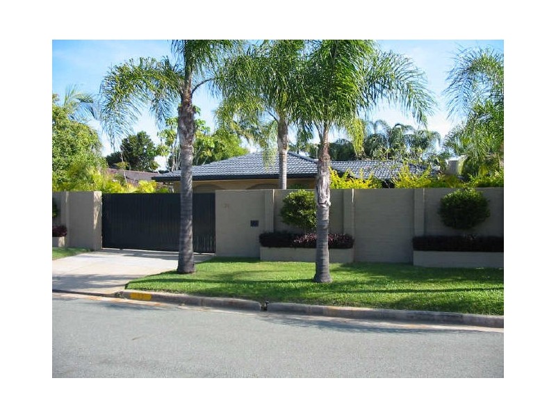 25 McIlwraith Avenue, Sorrento QLD 4217