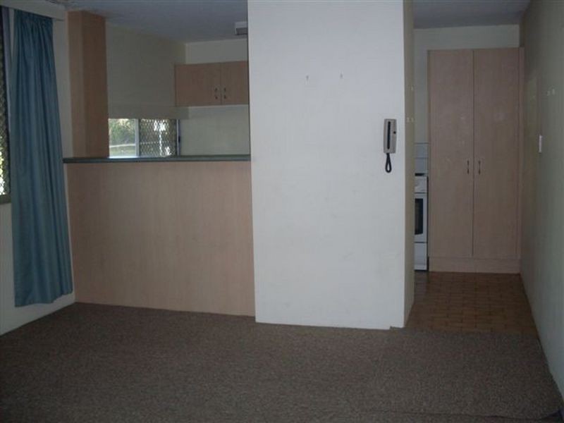 2/17 Laycock Street, Surfers Paradise QLD 4217