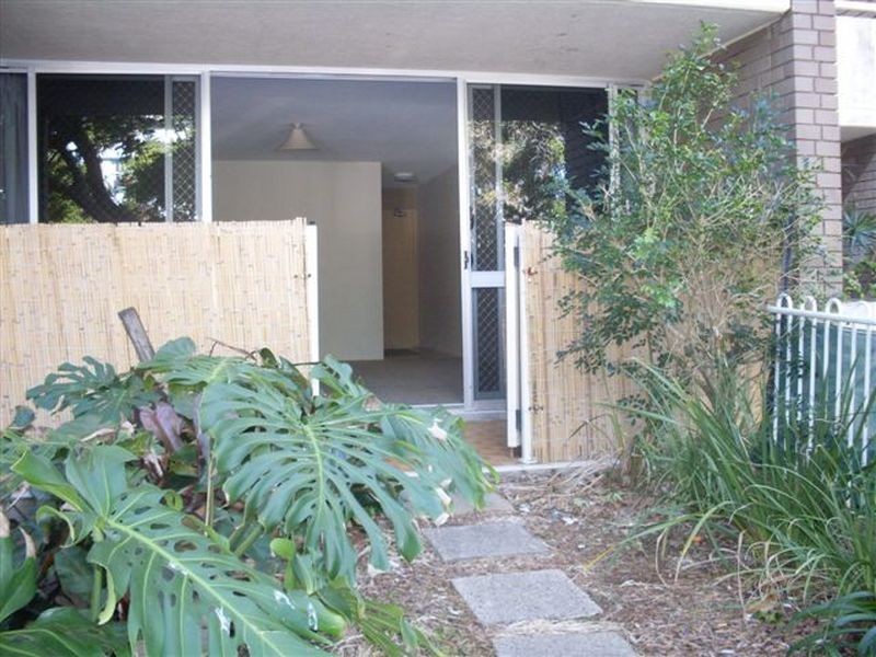 2/17 Laycock Street, Surfers Paradise QLD 4217