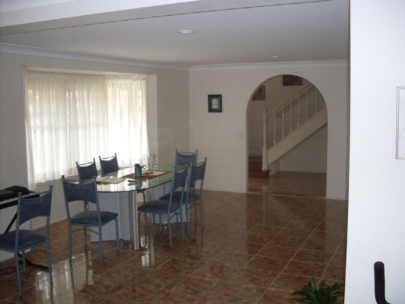 2 Mackay Close, Sorrento QLD 4217