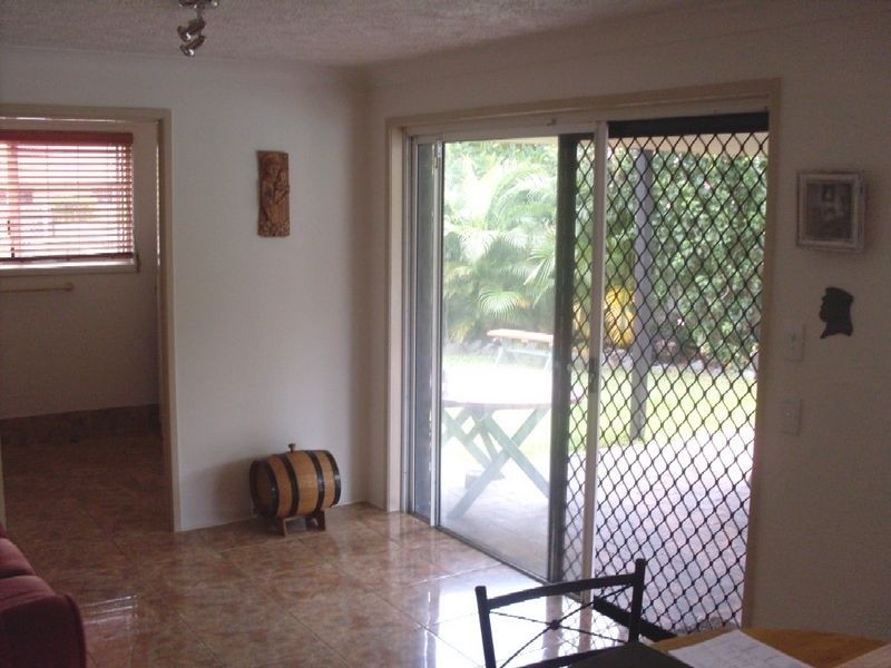 2 Mackay Close, Sorrento QLD 4217