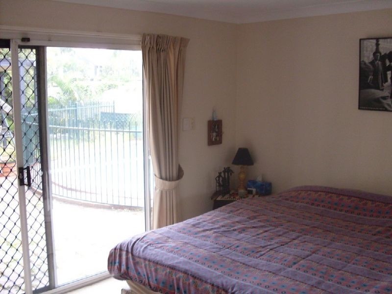 2 Mackay Close, Sorrento QLD 4217