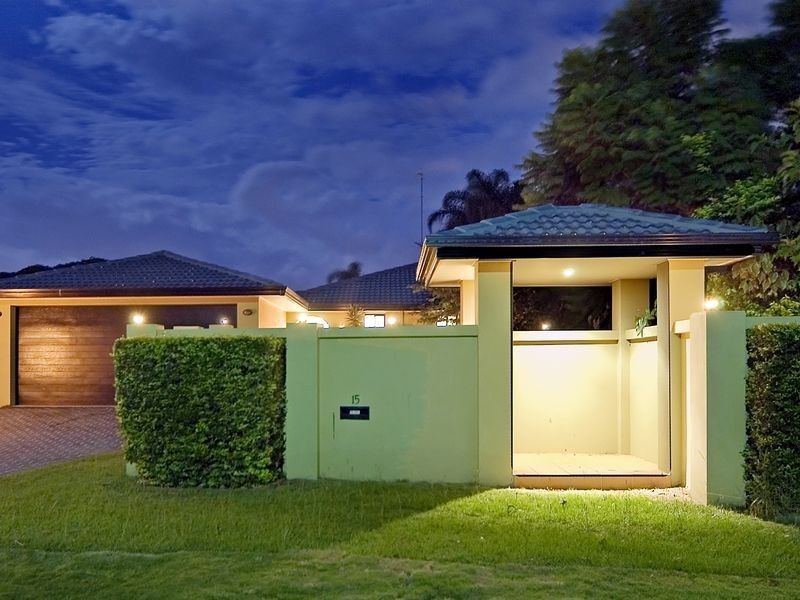 15 Blair Athol Crescent, Sorrento QLD 4217