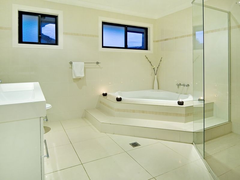 15 Blair Athol Crescent, Sorrento QLD 4217