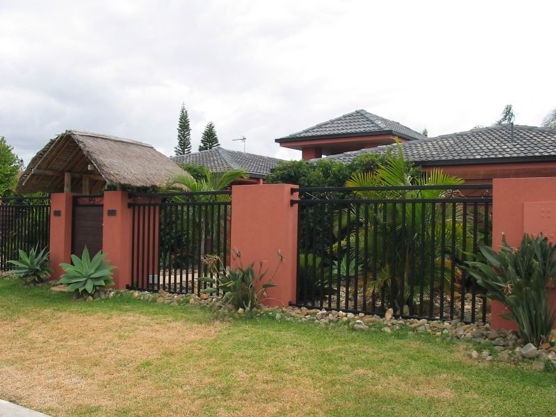 12 Beverley Crescent, Broadbeach Waters QLD 4218