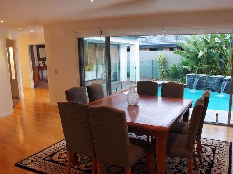 12 Balmoral Avenue, Sorrento QLD 4217