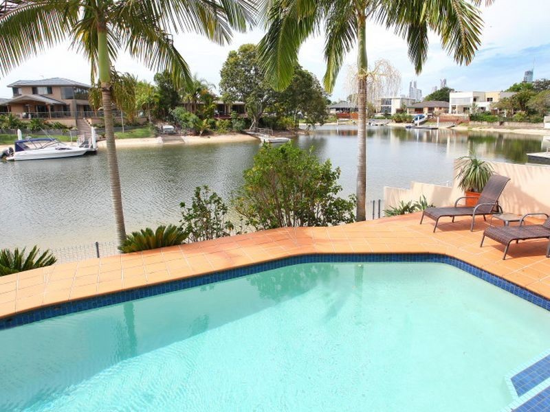 23 Tosti Street, Sorrento QLD 4217