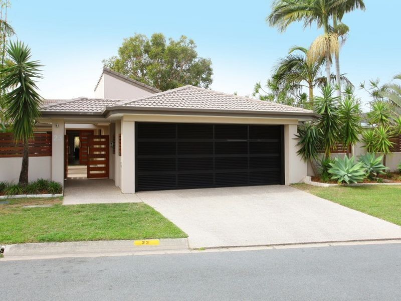 23 Tosti Street, Sorrento QLD 4217
