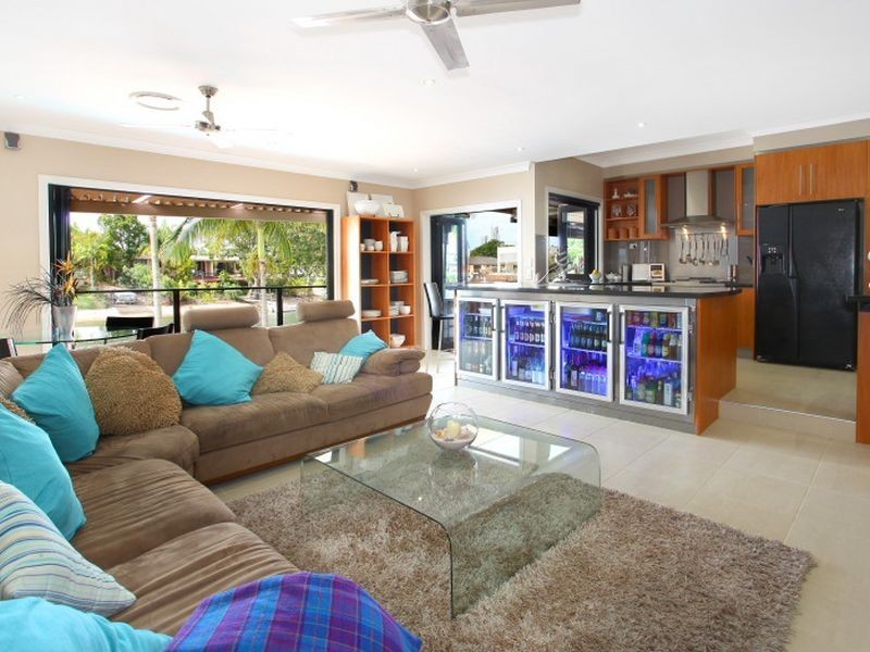 23 Tosti Street, Sorrento QLD 4217