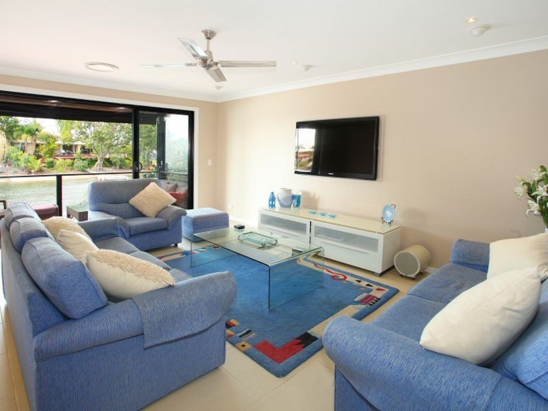 23 Tosti Street, Sorrento QLD 4217