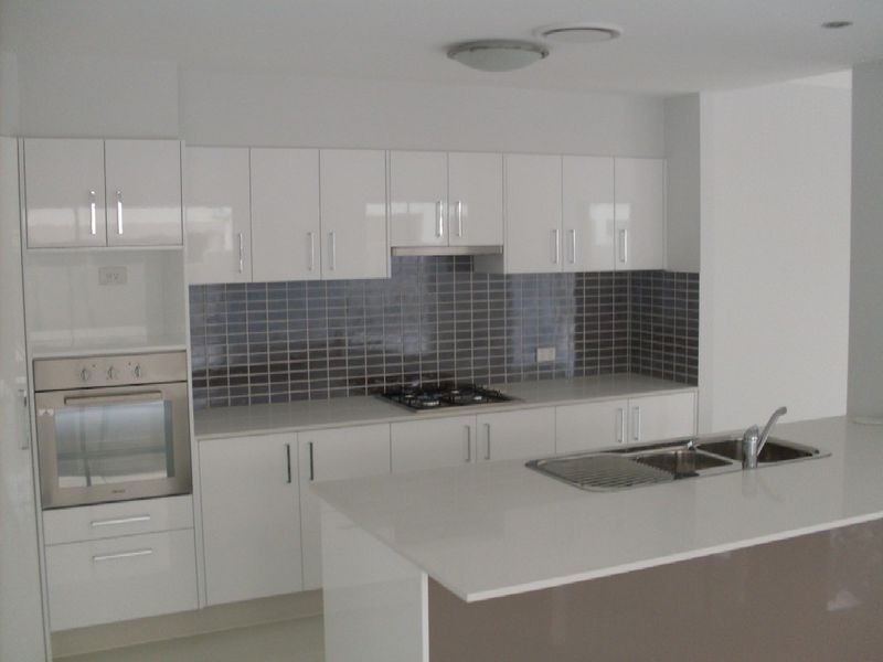 8003B Vista Drive, Benowa QLD 4217