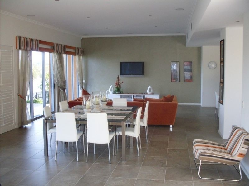 5026 Emerald Island Drive, Carrara QLD 4211