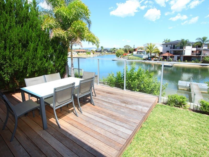 49 Boomerang Crescent, Sorrento QLD 4217