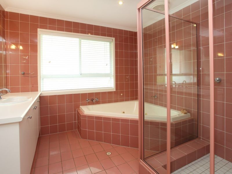 49 Boomerang Crescent, Sorrento QLD 4217