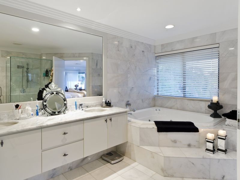 31 Campbell Street, Sorrento QLD 4217