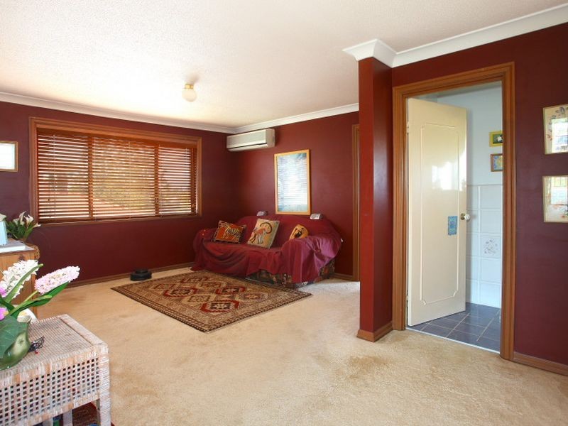 30 Selkirk Avenue, Benowa Waters QLD 4217