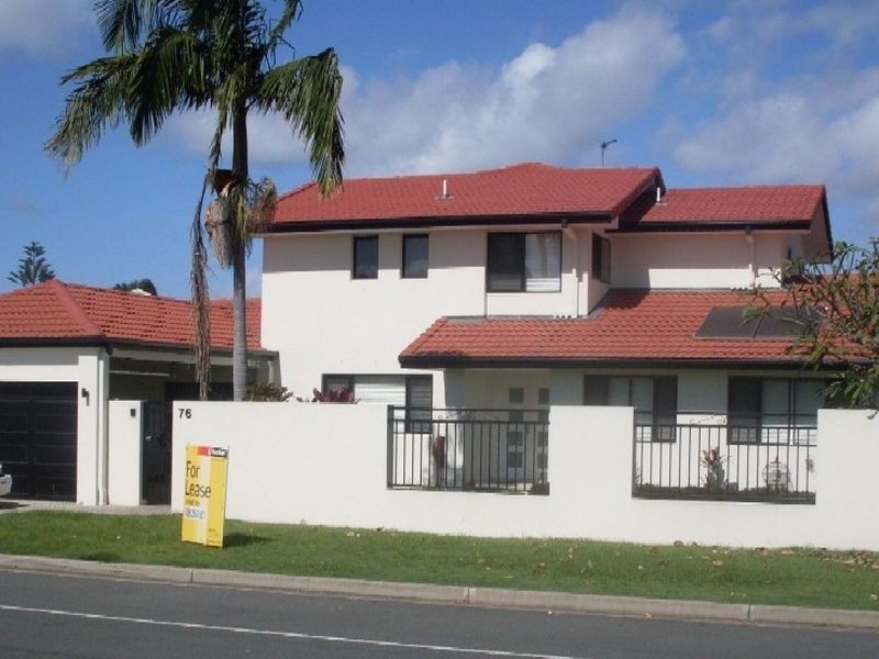76 Boomerang Crescent, Sorrento QLD 4217