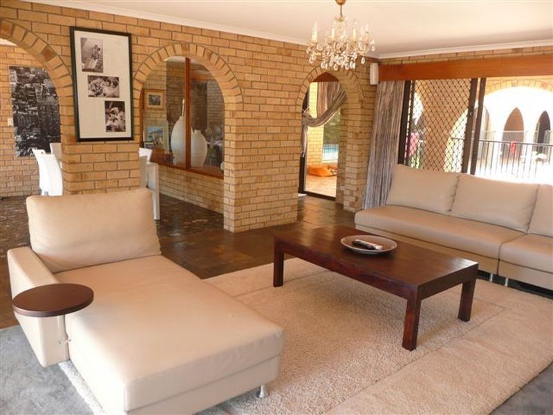 16 Sacha Place, Carrara QLD 4211