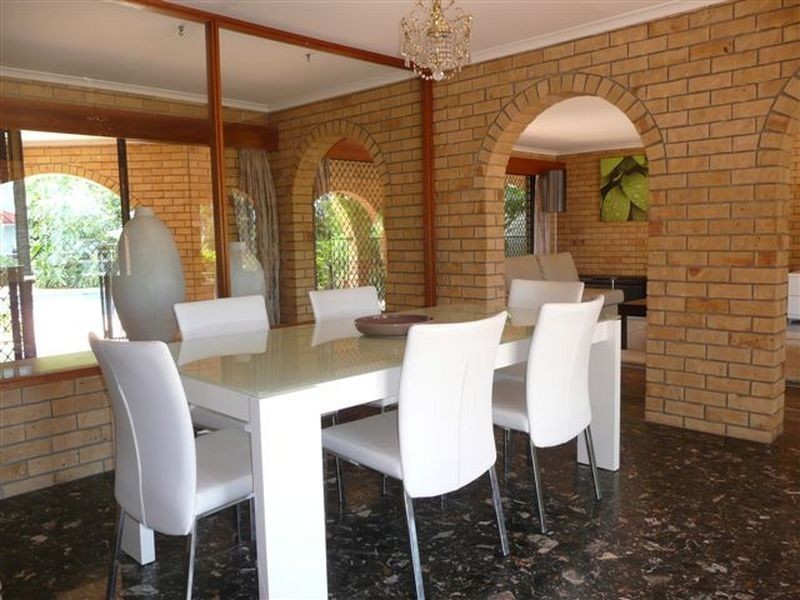 16 Sacha Place, Carrara QLD 4211