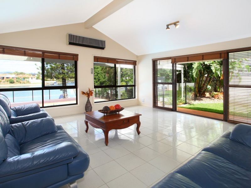 14 Forster Avenue, Sorrento QLD 4217
