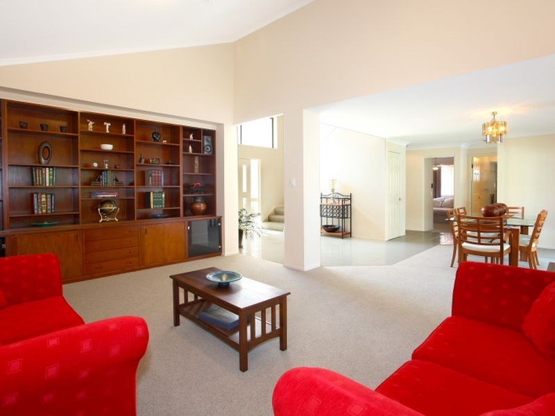 14 Forster Avenue, Sorrento QLD 4217