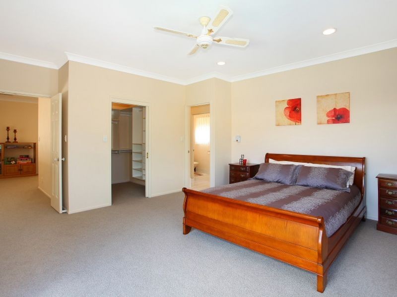 14 Forster Avenue, Sorrento QLD 4217