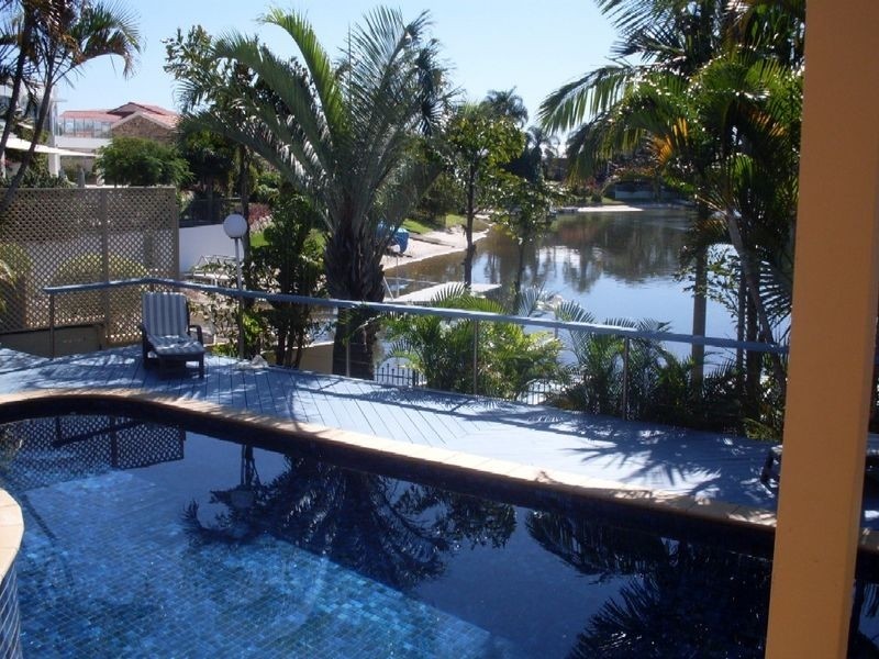 33 McCleary Street, Sorrento QLD 4217